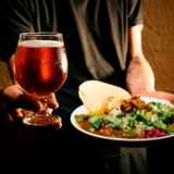 クラフトビール「Sanity」とカレー「SPICE THEATER」