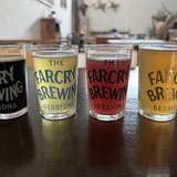BEER FLIGHT：左から、Haus Black、Field Note、Soft Hours、Chamomile Weiss
