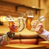 「ビールだけ飲むと倒れるグラス」ってなに！？強制的に水を飲ませる適正飲酒グッズが気になる