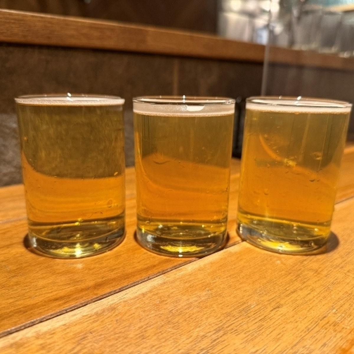 左から、BLACK TIDE BREWING、米沢ジャックスブルワリー、HOPJAPAN