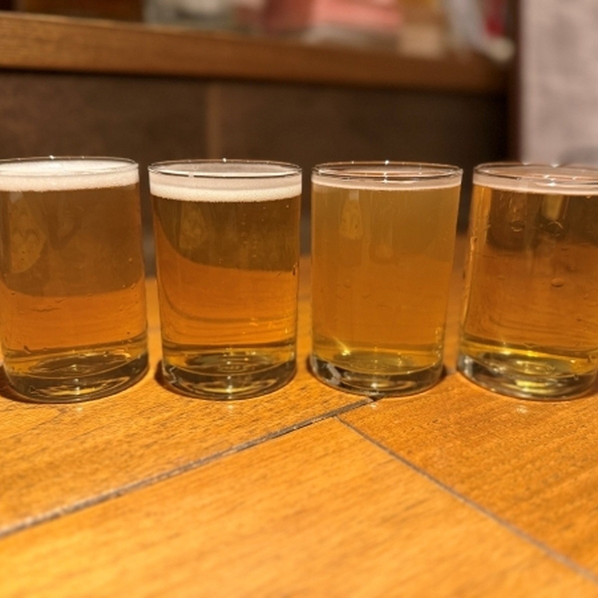 左から、奥入瀬ビール、遠野麦酒ZUMONA、NOYMOND BREWING、半田銀山ブルワリー