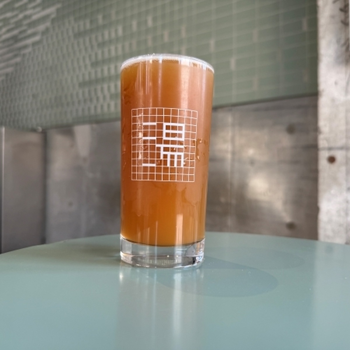 Set Upper / English IPA / 6.0%