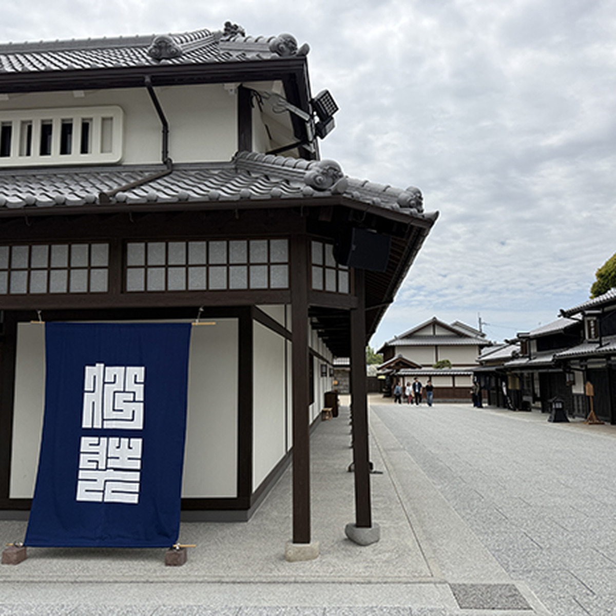 施設内