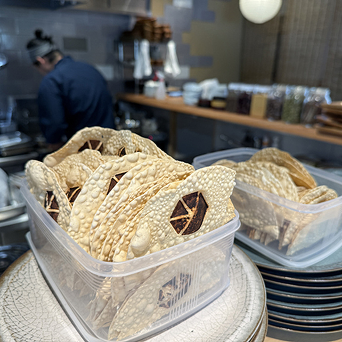 京都醸造のロゴが入ったパパド