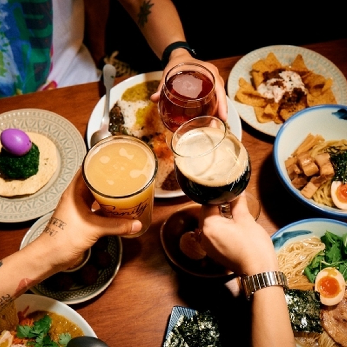 飲食イメージ