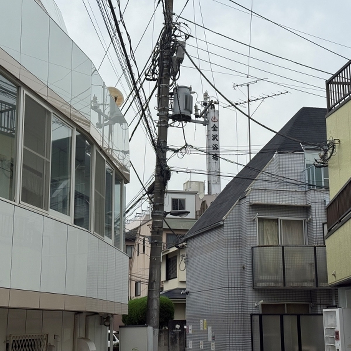 昔ながらの煙突（今は未使用）