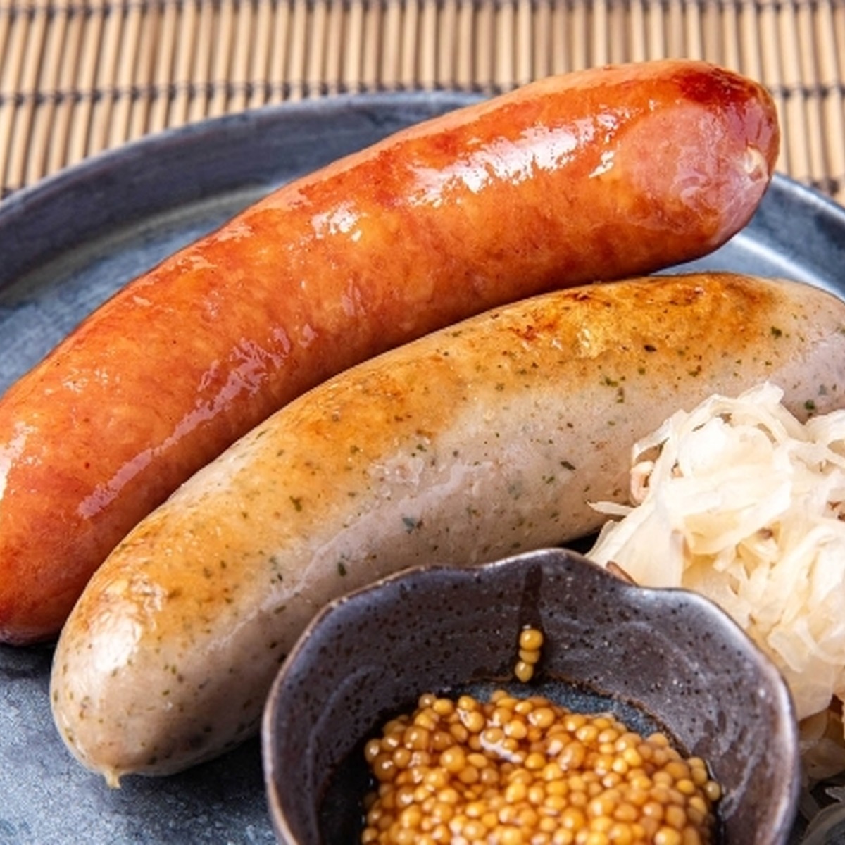 フランクフルト・ヴァイスヴルストの盛り合わせ　1,680円（税込）
