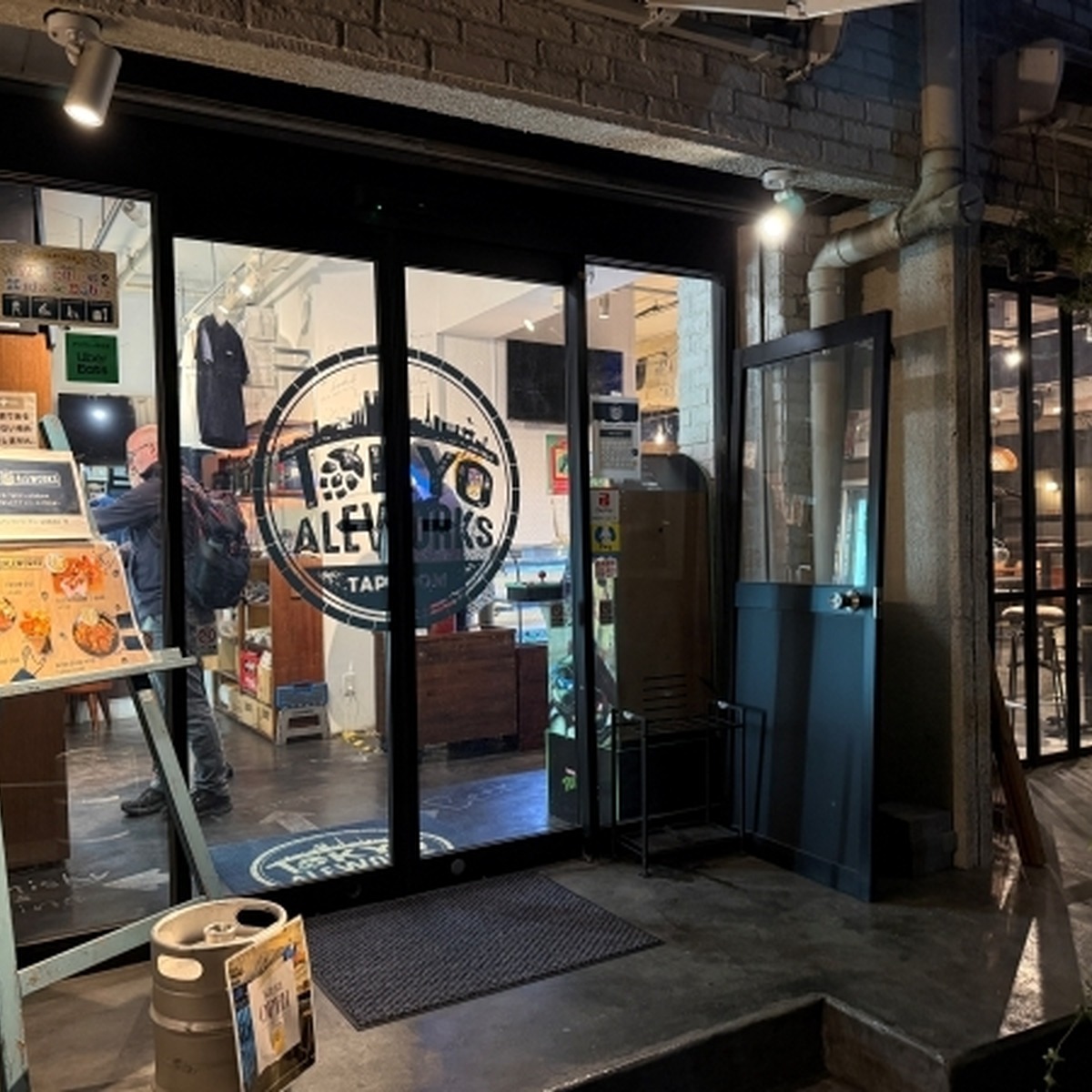 TOKYO ALEWORKS TAPROOM 板橋本店（外観）